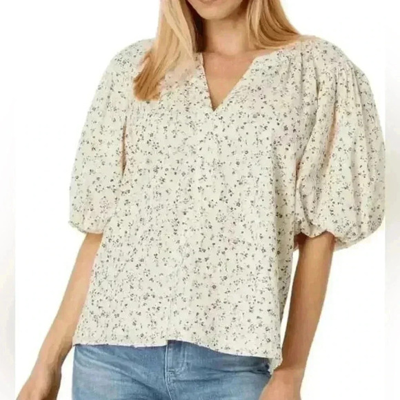 Vince Camuto Tops - Vince Camuto | Floral-Print Cuffed-Sleeve Blouse (S)
